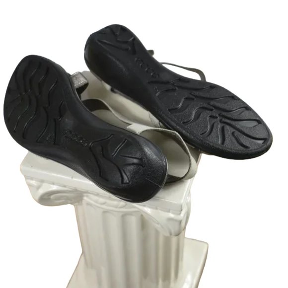 Ecco Felicia Light Gray And Pewter Strappy Leather Sandal Size 37 (USA 6… - Picture 7 of 8